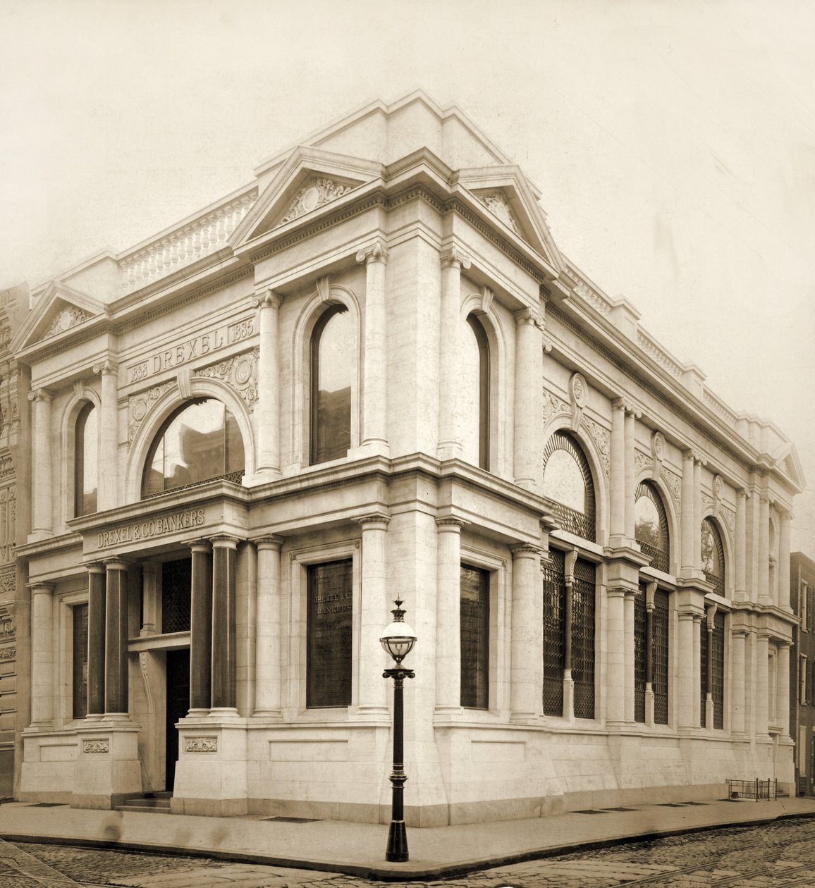 Drexel og Co., Chestnut St. South Side, øst for 5 av American Photographer