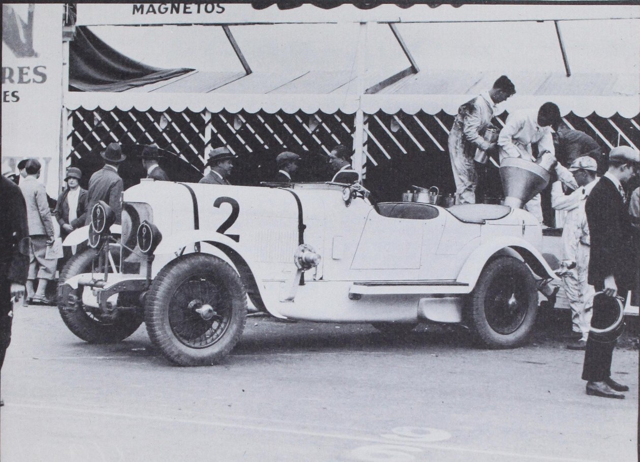 DuPont Motor Cars, 1921 av American Photographer