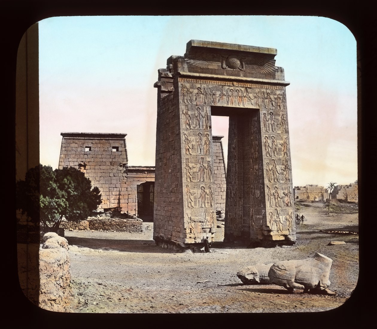 Egypt - Karnak gate og pylon (lanternesklie) av American Photographer