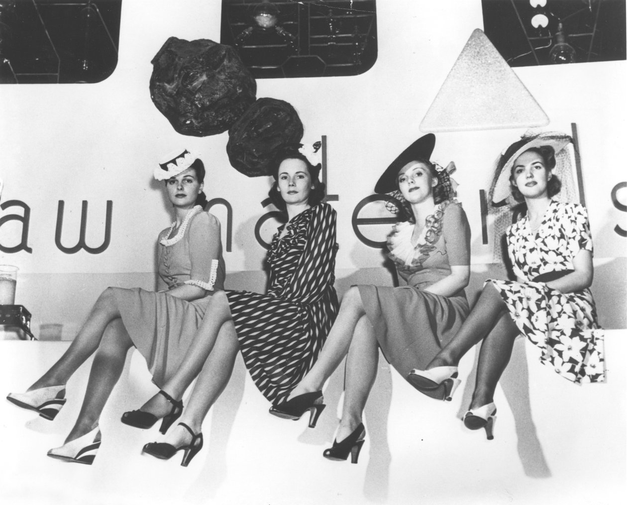 Nylon reklamefoto, New York Worlds Fair, 1939 av American Photographer
