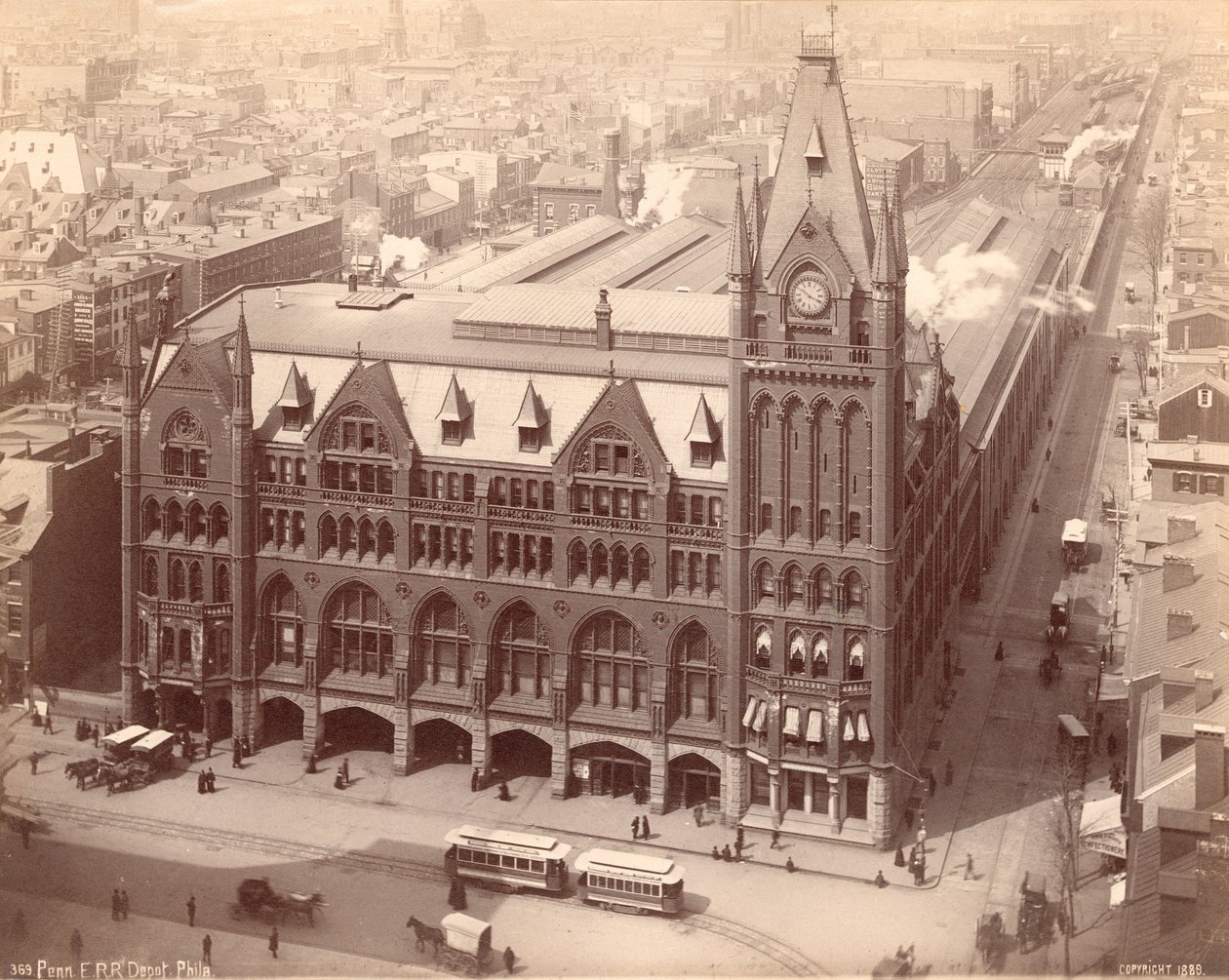Pennsylvania Railroad Station, Market Street West ved Penn Square, 1889 (albumtrykk) av American Photographer