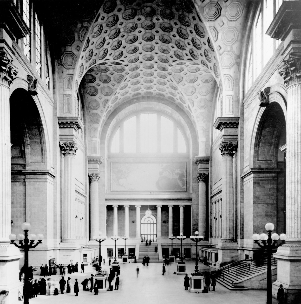 Pennsylvania Station, New York City, hovedventerom med utsikt mot nord, ca. 1910 av American Photographer