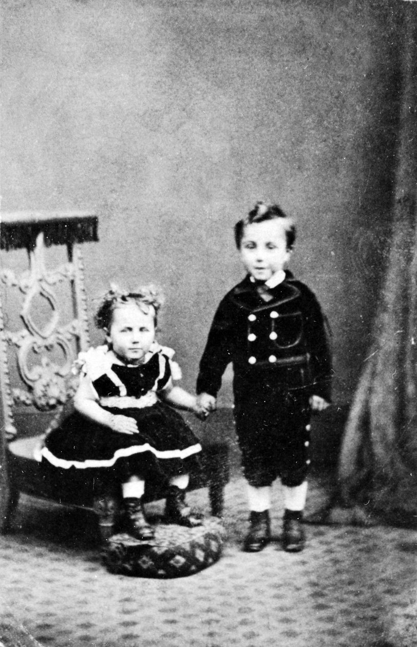 Portrett av en ung gutt og hans søster, ca. 1860 av American Photographer