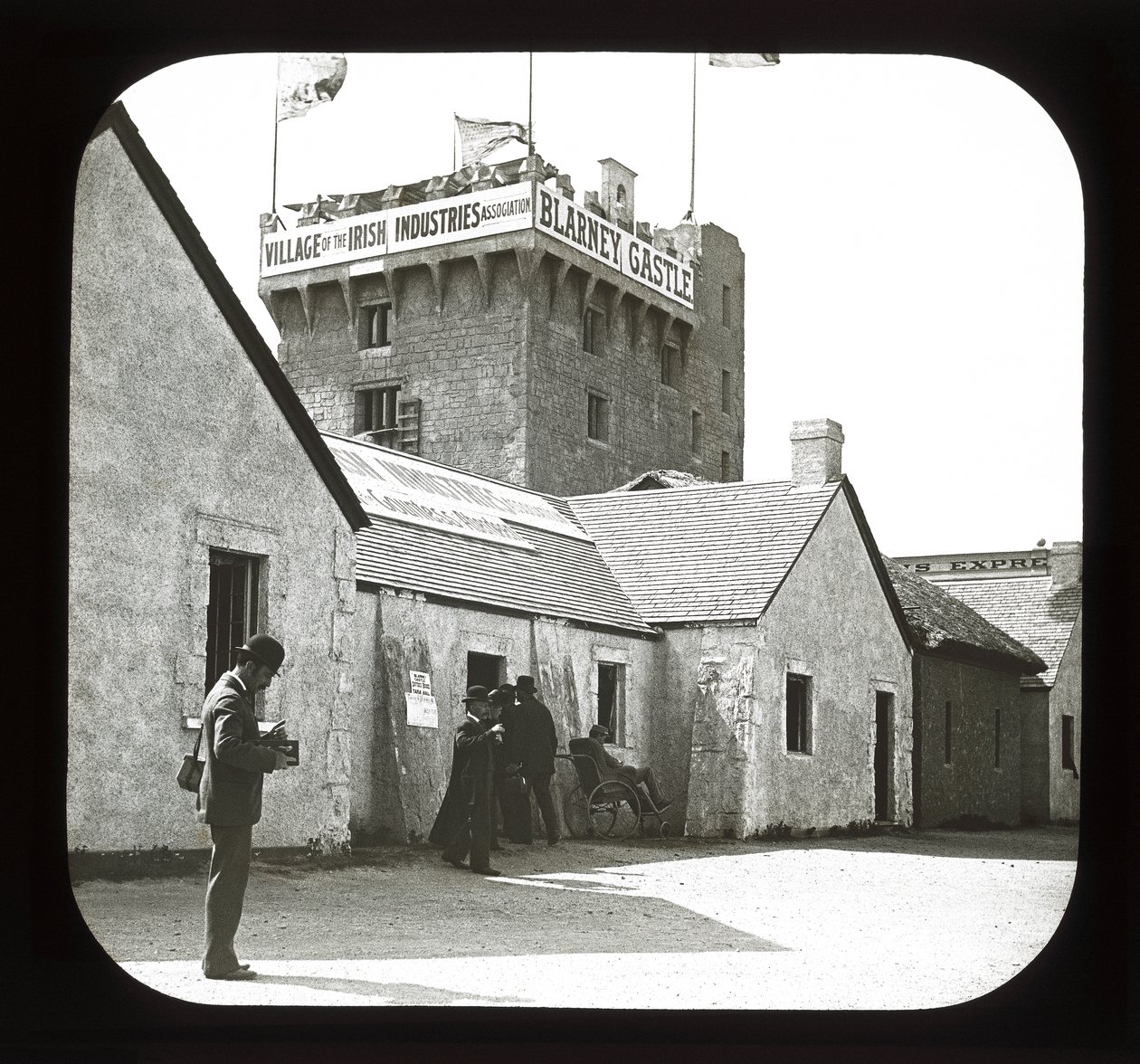 Verdens colombianske utstilling: Irish Village, Chicago, 1893 (lyktlys) av American Photographer