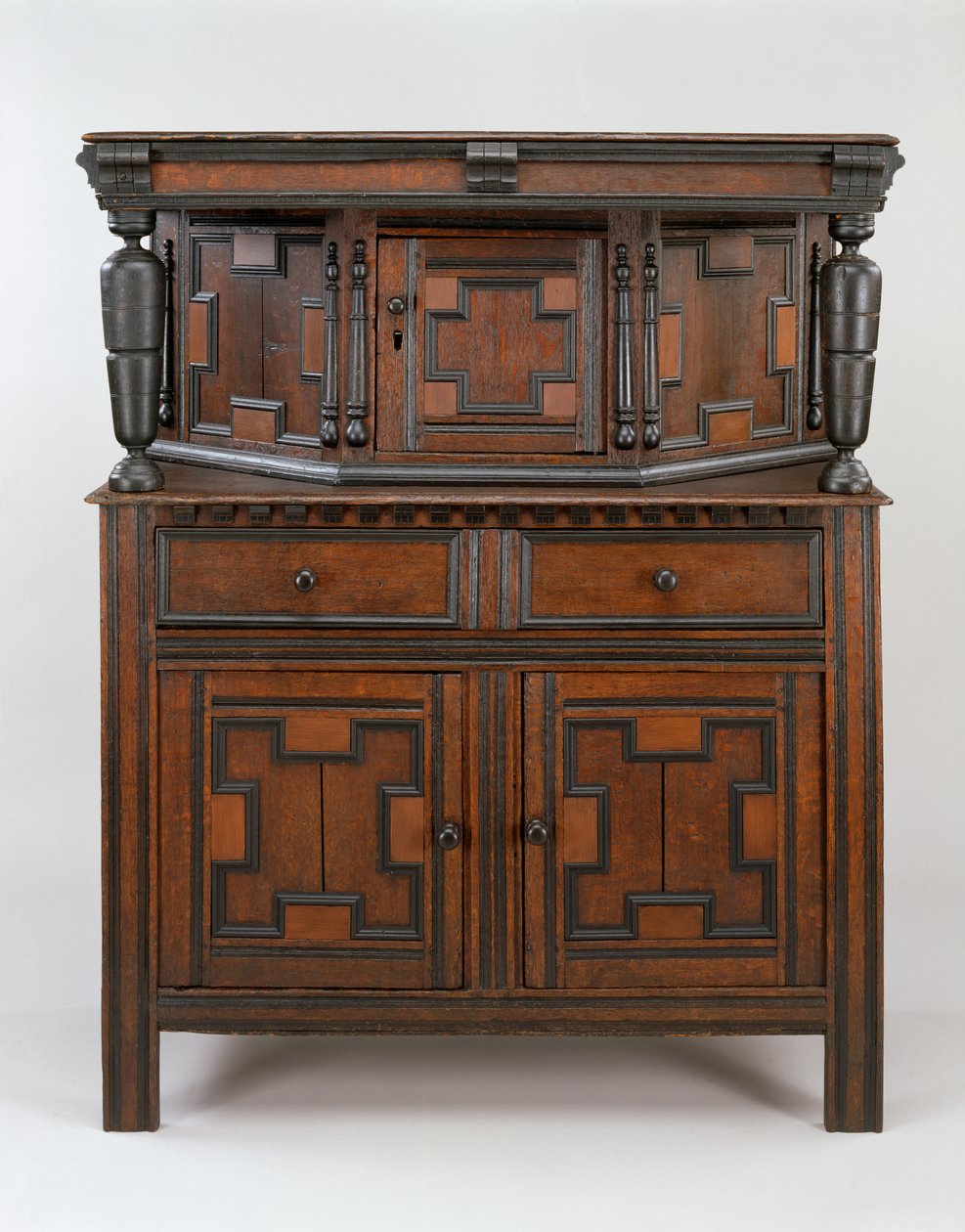 Skap, Massachusetts, Boston-området, 1667-1700 (rød eik og rød lønn) av American School