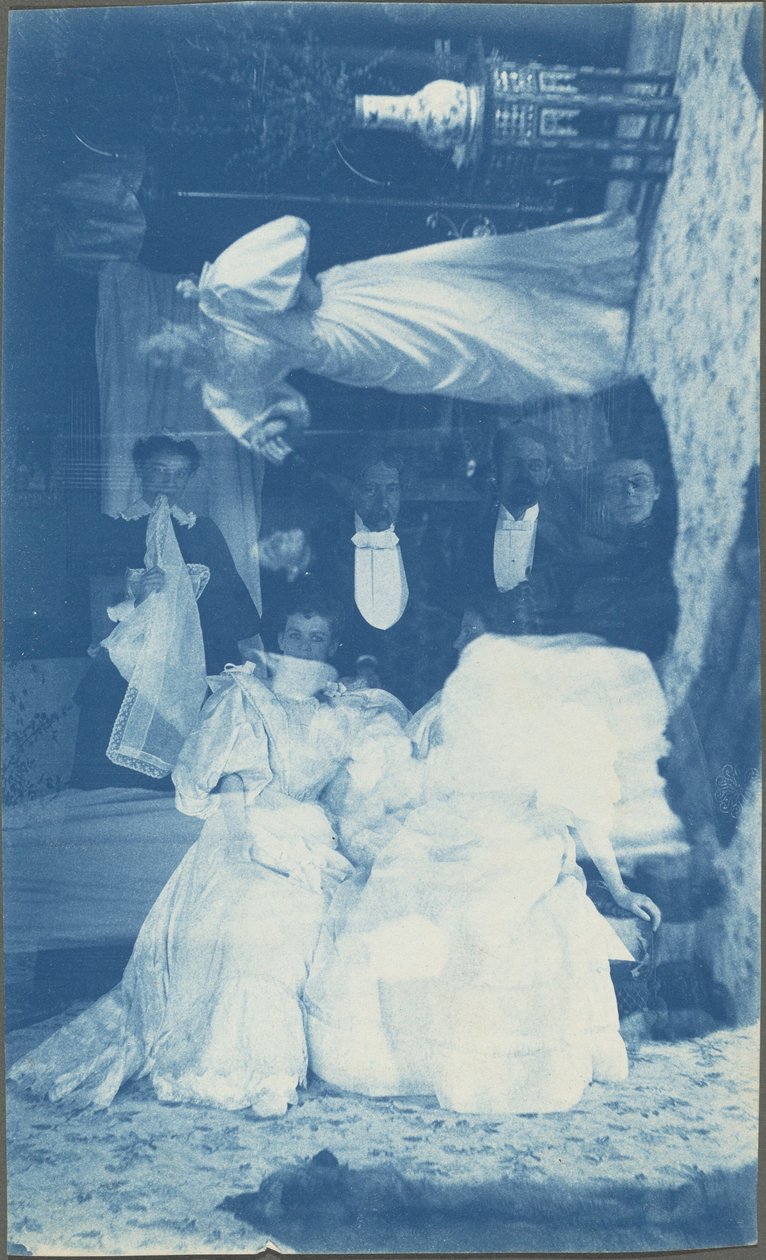 Uten tittel (Dobbel eksponering av flere personer i interiøret) av American 19th Century