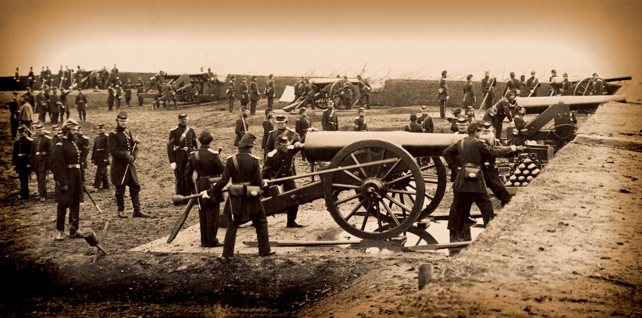 1st Connecticut Heavy Artillery bemanningskanoner i Fort Richardson, sent i 1861 av American Photographer