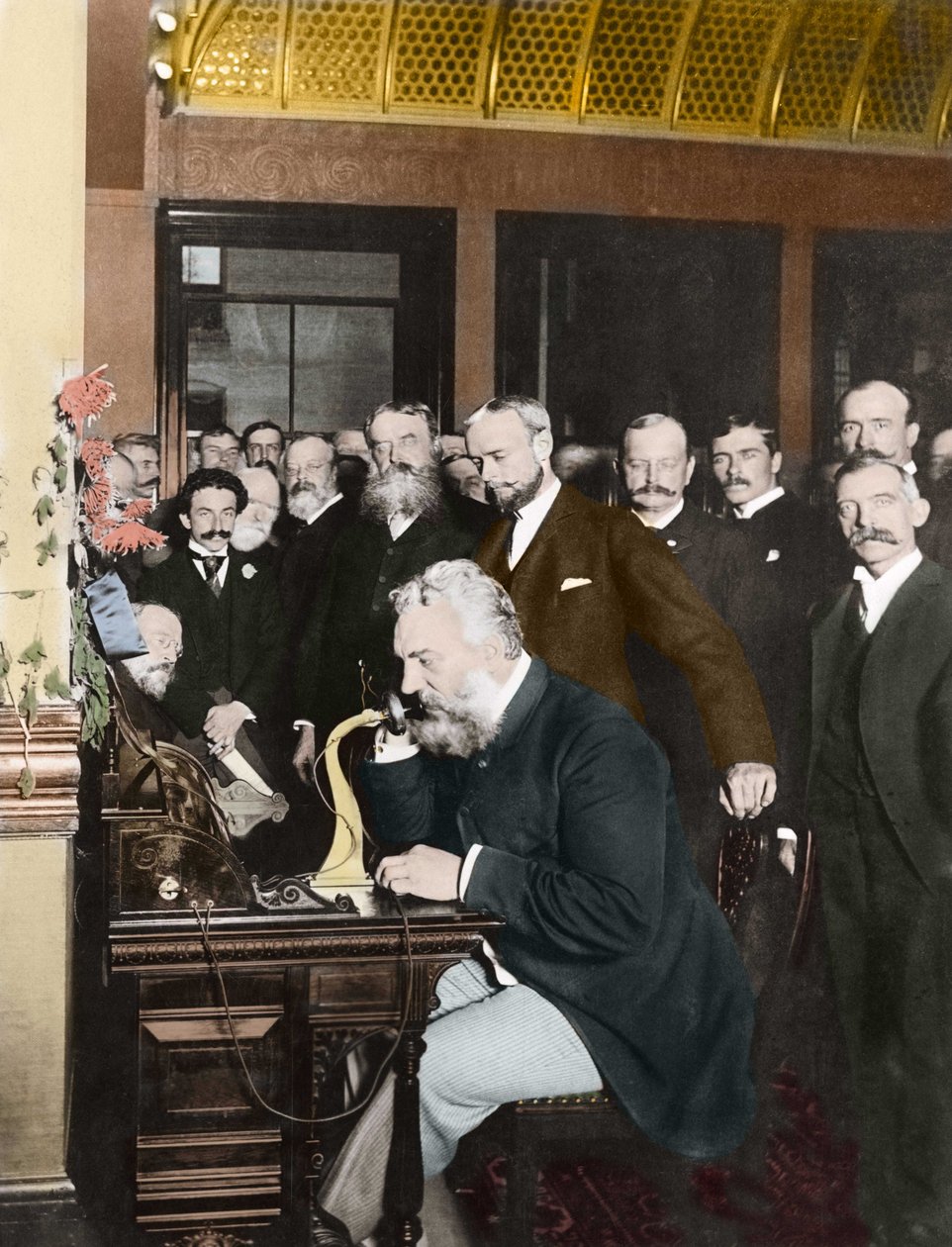Alexander Graham Bell (1847-1922) inaugurated the New York-Chicago long-haul line, October 18 av American Photographer