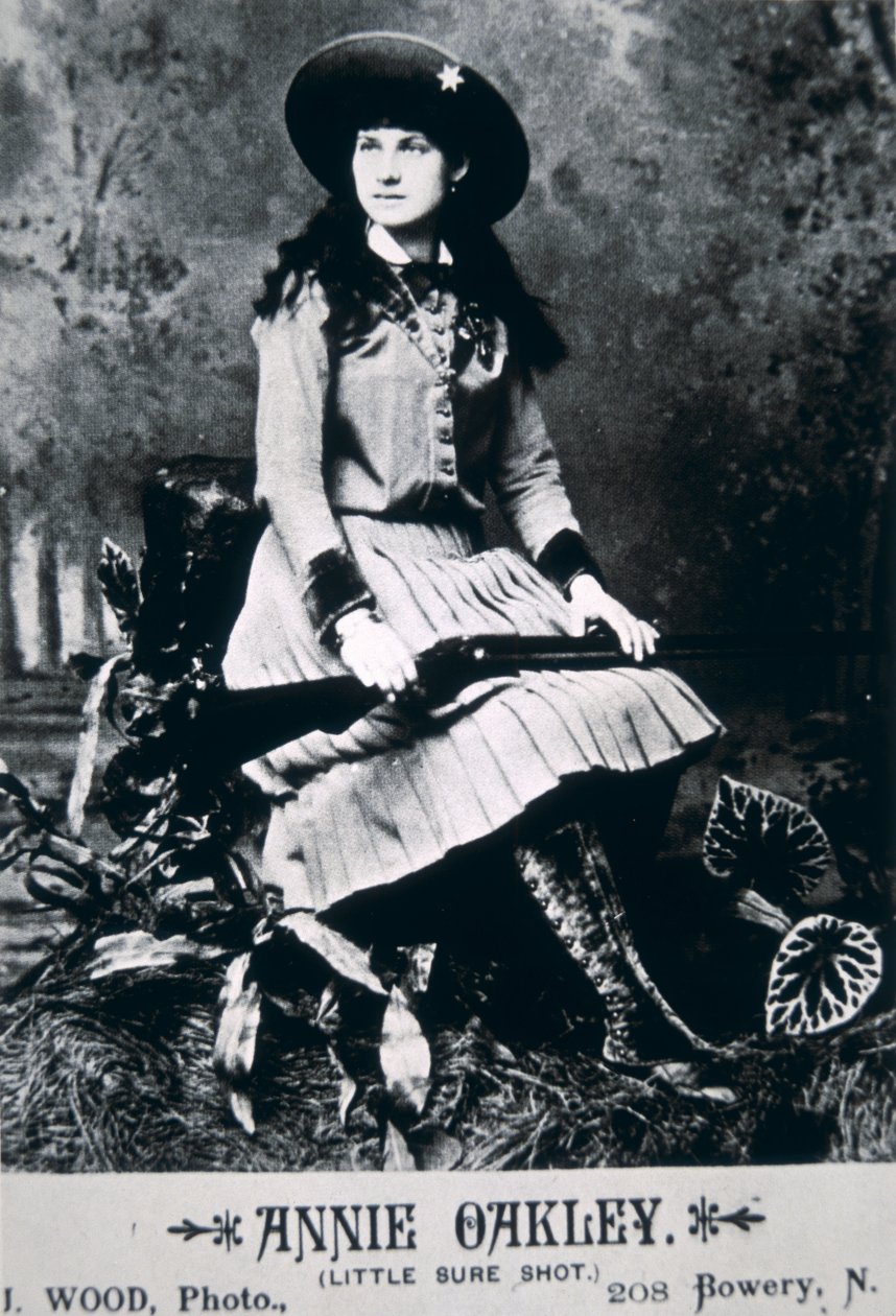 Annie Oakley (1860-1926) (s/hvitt-bilde) av American Photographer