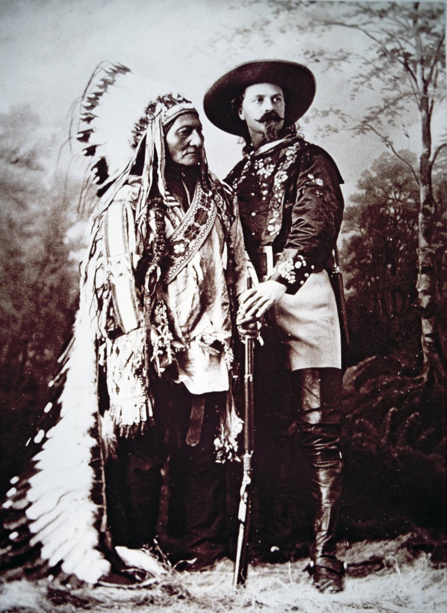 Chief Sitting Bull (1831-90) på turné med Buffalo Bill Cody (1846-1917) og hans Wild West Show (s/h-bilde) av American Photographer