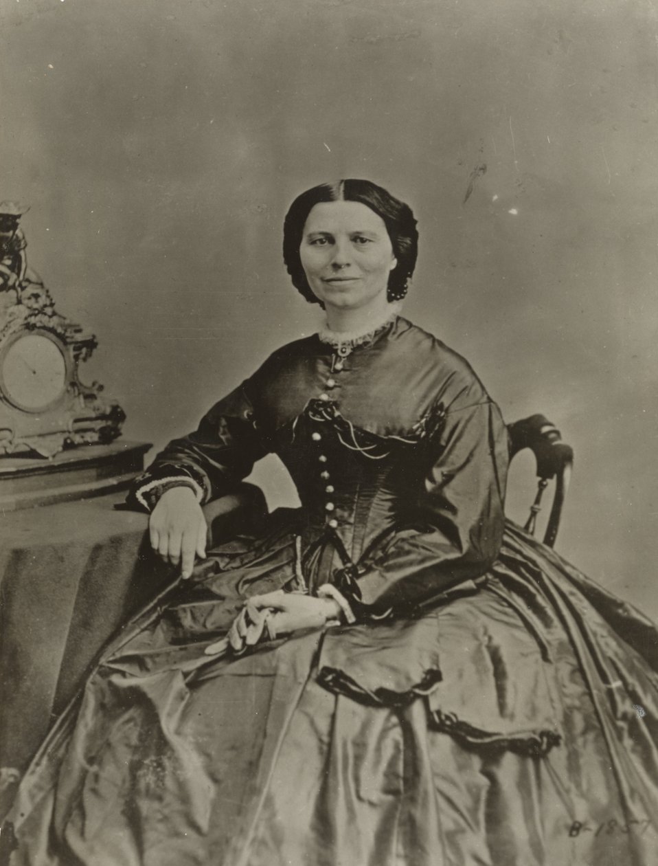 Clara Barton, ca. 1865 (s/hvitt-bilde) av American Photographer