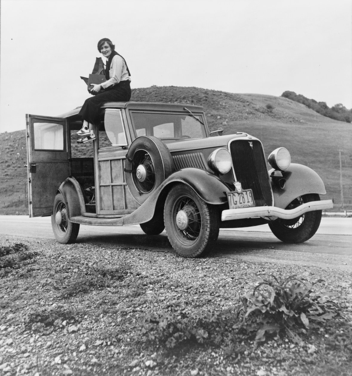 Dorothea Lange, fotograf for gjenbosettingsadministrasjonen, 1936 av American Photographer