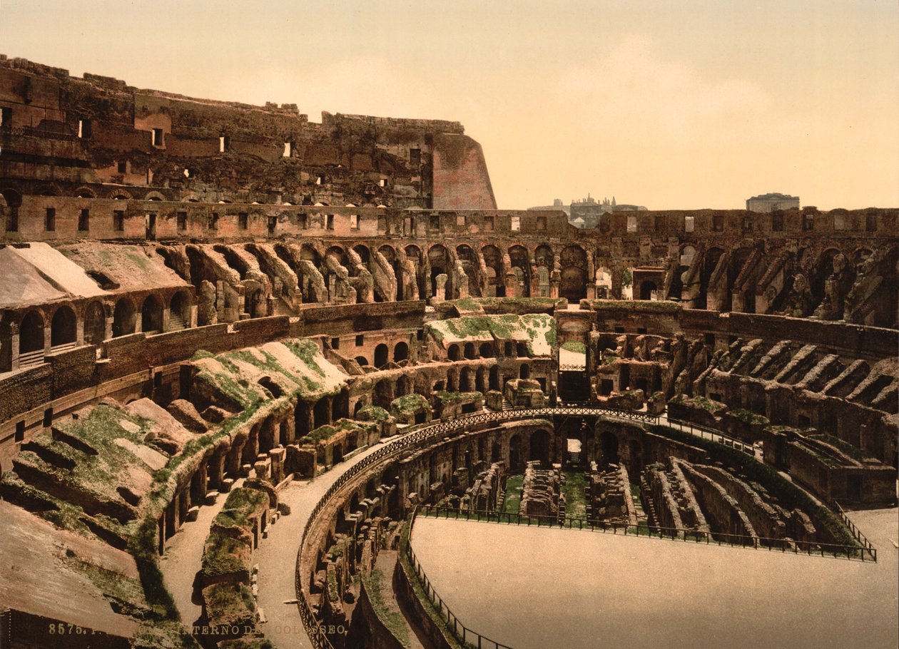 Interiør av Colosseum, Roma, ca. 1890-1900 (fotomekanisk trykk) av American Photographer
