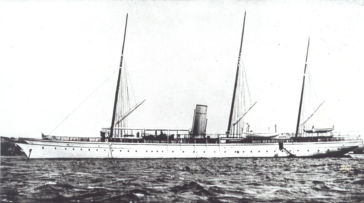 John Astors luksusyacht, ca. 1910 (s/hvitt-bilde) av American Photographer