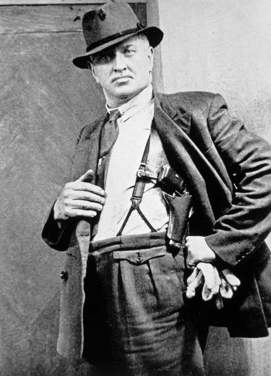 New York Police Detective, ca. 1920 (s/hvitt-bilde) av American Photographer