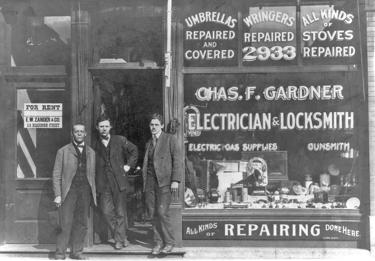 Eneste Black-butikk av sitt slag i USA, 2933 State St., Chicago, Illinois, ca. 1899 (s/hvitt-bilde) av American Photographer
