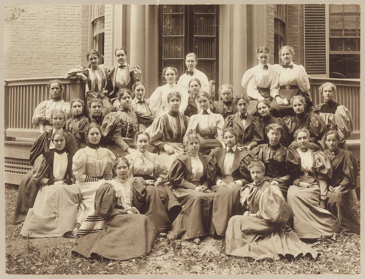 Radcliffe-klassen fra 1896 (s/hvitt-bilde) av American Photographer