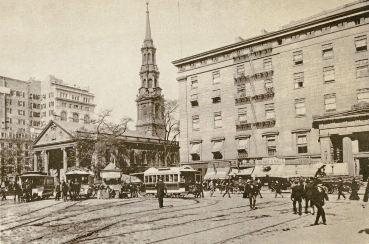 St Pauls Chapel and the Astor House, utenfor City Hall Park, New York City, 1892 av American Photographer