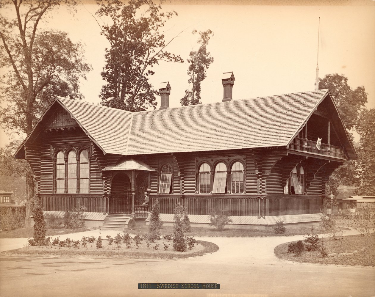 Swedish School House, Centennial Exposition, Philadelphia, 1876 (sølvalbumtrykk) av American Photographer