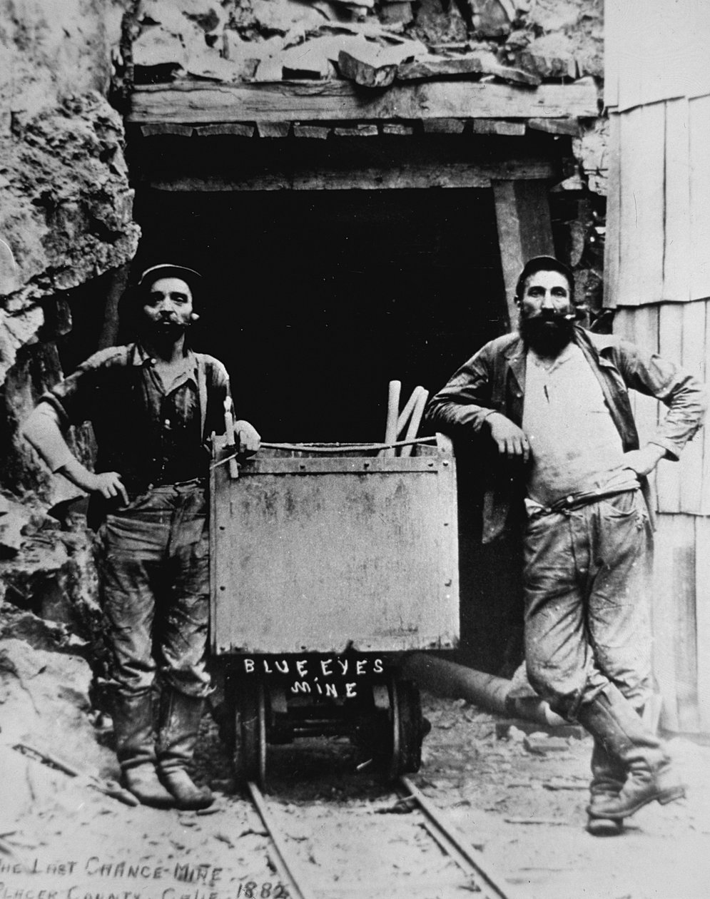 The Last Chance Mine, California av American Photographer