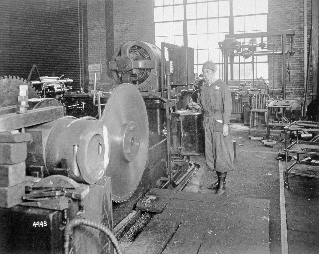 Kvinner som jobbet på en fabrikk under første verdenskrig, ca. 1917 av American Photographer