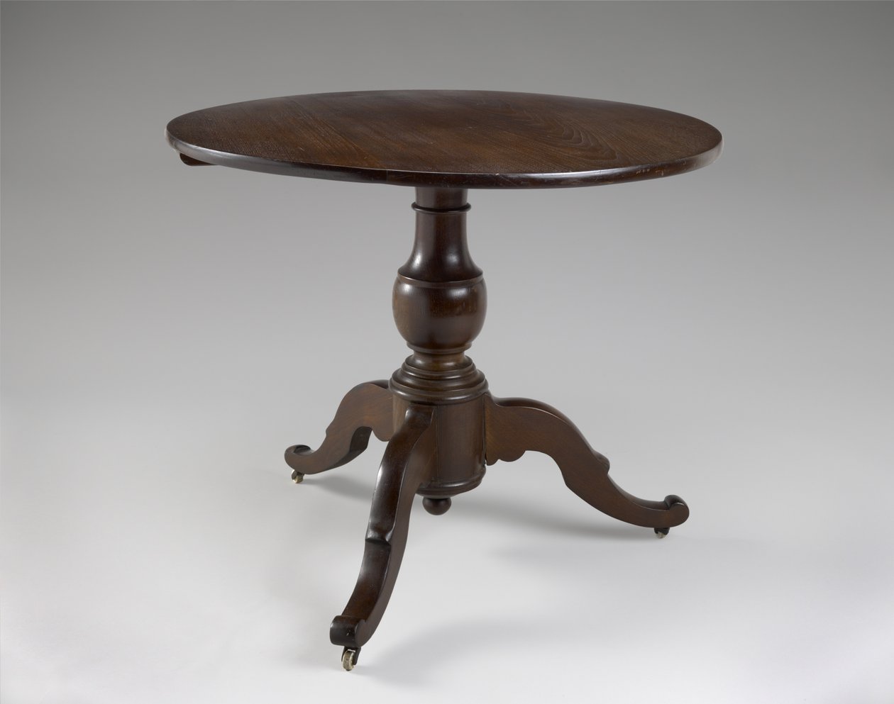 Senterbord, ca. 1850-1870 (svart valnøtt) av American School