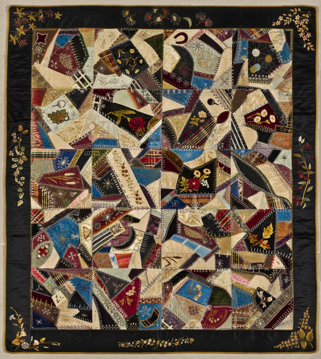 Crazy Quilt, ca. 1875-1900 (silke, brokade og fløyel) av American School
