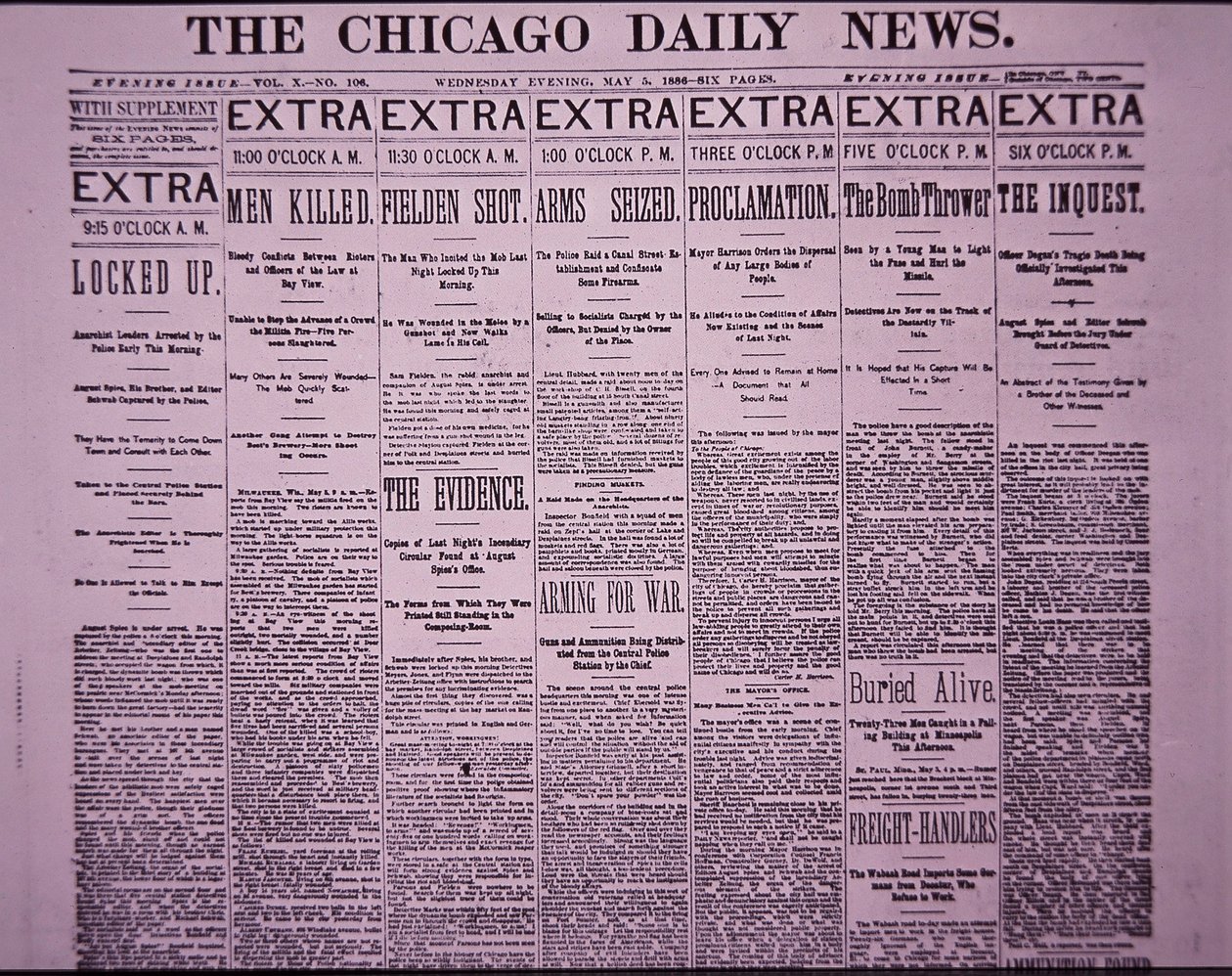 Forsiden av The Chicago Daily News rapporterer Chicago Haymarket Labor Riot, 5. mai 1886 (avispapir) av American School