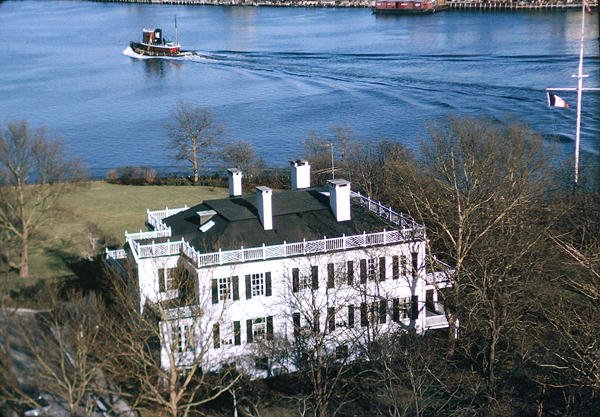 Gracie Mansion av American School