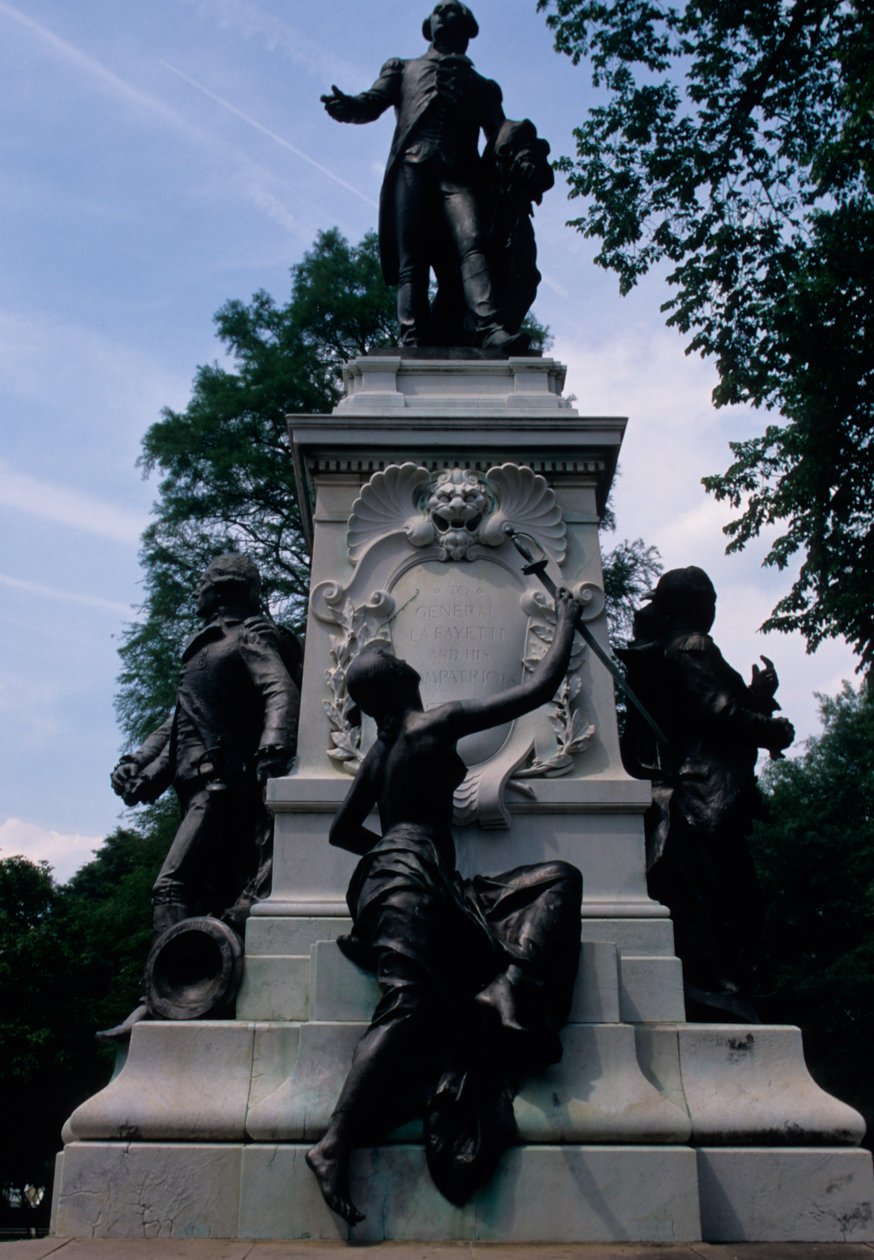 Minnestatue til general Gilbert de Lafayette, 1891 av American School