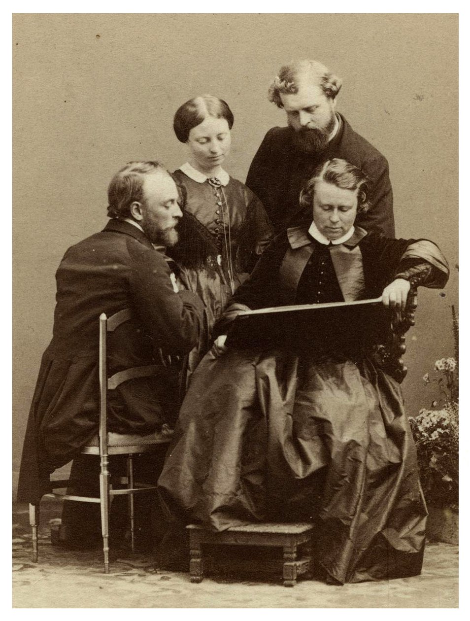 Marie-Rosalie (Rosa) Bonheur med tre ukjente familiemedlemmer, ca. 1888 av Andre Adolphe Eugene Disderi