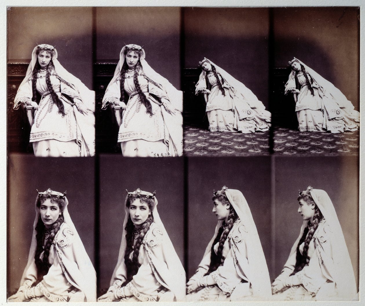 Portrett av Henriette Rosine Bernard dit Sarah Bernhardt (1844-1923) i scenekostyme av Andre Adolphe Eugene Disderi