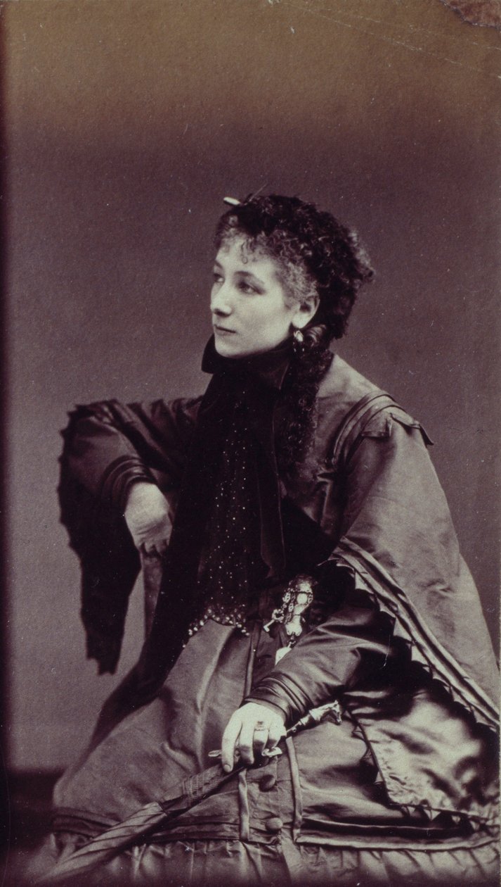 Portrett av Sarah Bernhardt (1844-1923) i bydrakt av Andre Adolphe Eugene Disderi