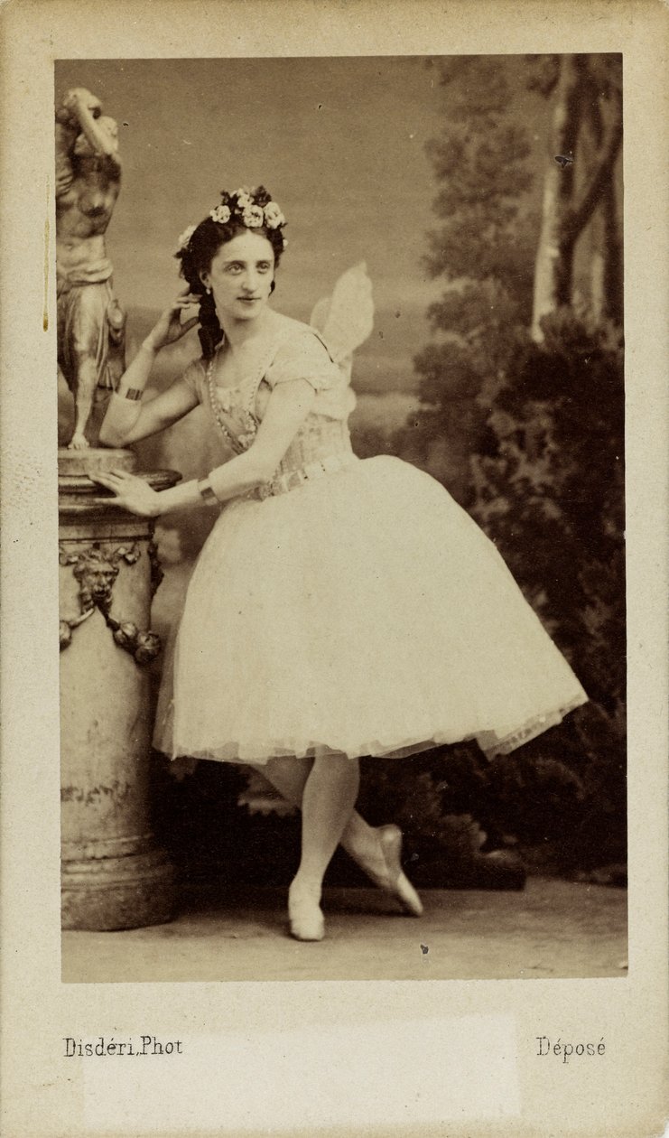 Portrett av ballettdanseren Marfa Muravyeva 1838-1879 i balletten Diavolina..., 1863. av Andre Adolphe Eugene Disderi