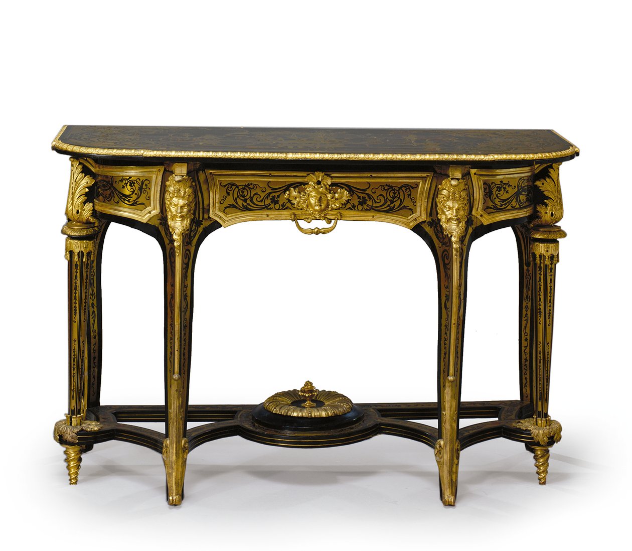 En av et matchet par Louis XIV bryggebord, ca. 1710 (ormolu montert og Boulle messing innlagt skilpaddeskall) (se også 469014 og 469015) av Andre Charles (attr. to) Boulle