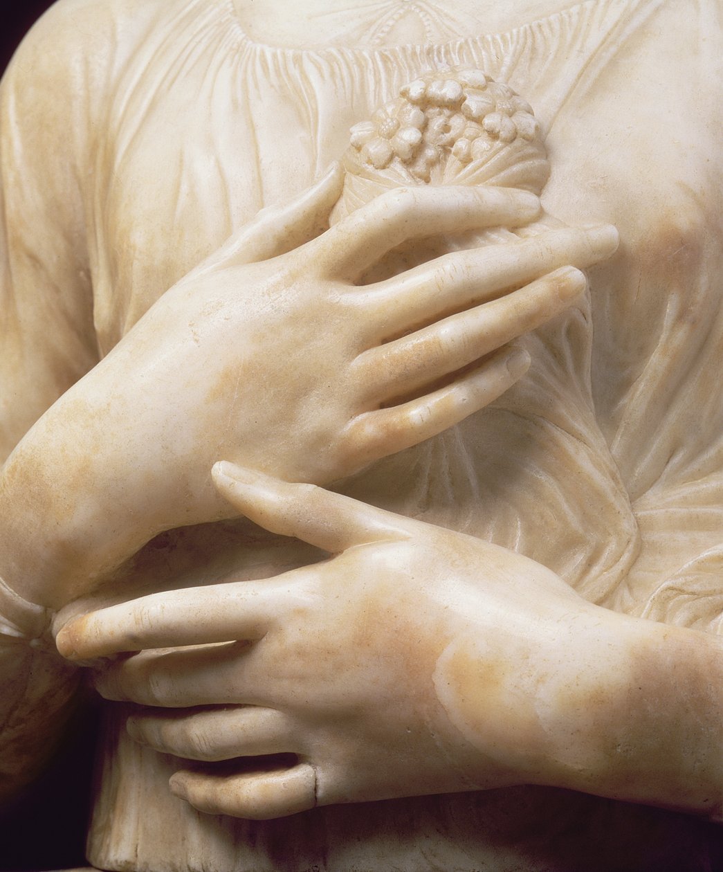 Kvinne med en bukett, detalj av hendene hennes ca. 1475-80 (marmor) (detalj av 434102) av Andrea del Verrocchio