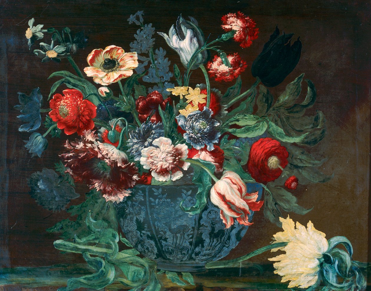 Servant av kinesisk porselen med en haug med blomster av Andrea the Elder Scacciati