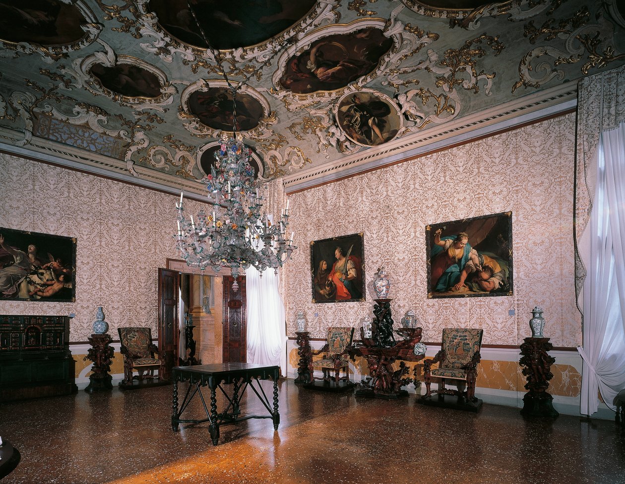 Italia, Venezia, Ca' Rezzonico (nå museum for Venezia fra 1700-tallet), Brustolon Room, med møbler av Andrea Brustolon opprinnelig laget for Palazzo Venier, San Vio av Andrea Brustolon