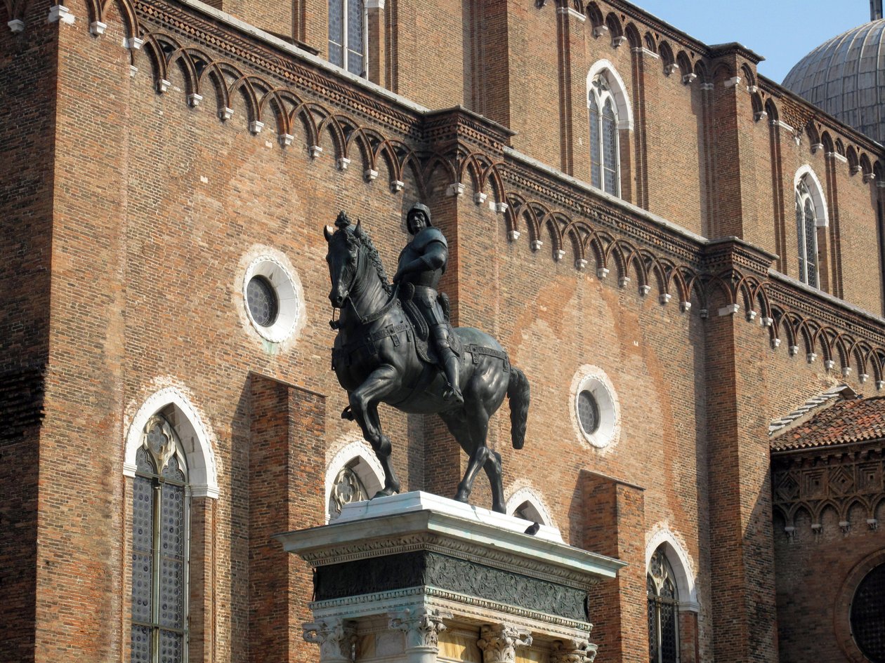 Equestrian statue of the Condottiere Colleoni by Andrea del Verrocchio av Andrea del Verrocchio