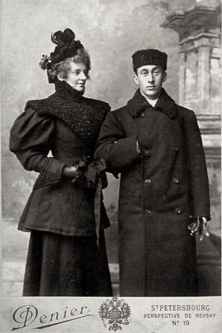 Zinaida Gippius, russisk poet, med kunsthistoriker Akim Volynsky, c1890-c1894. av Andrei Deniere