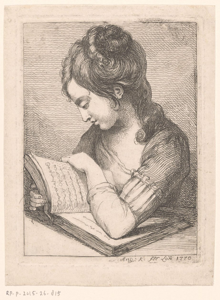 Ung kvinne leser ved et bord og hviler albuen på en bok av Angelica Kauffmann