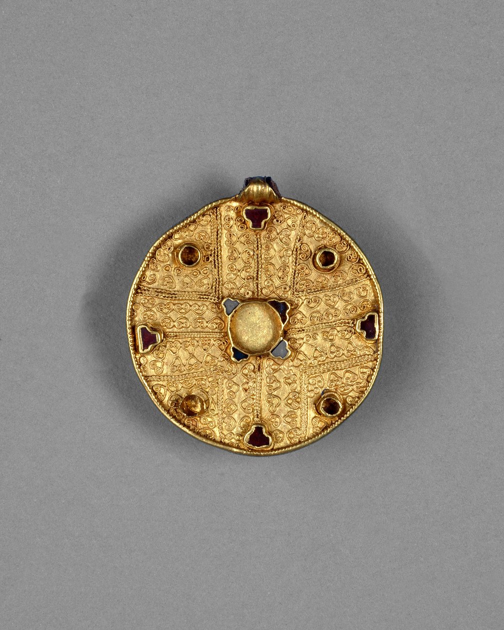 Jeweled plate anheng, fra Faversham, Kent, angelsaksisk (gull) av Anglo Saxon