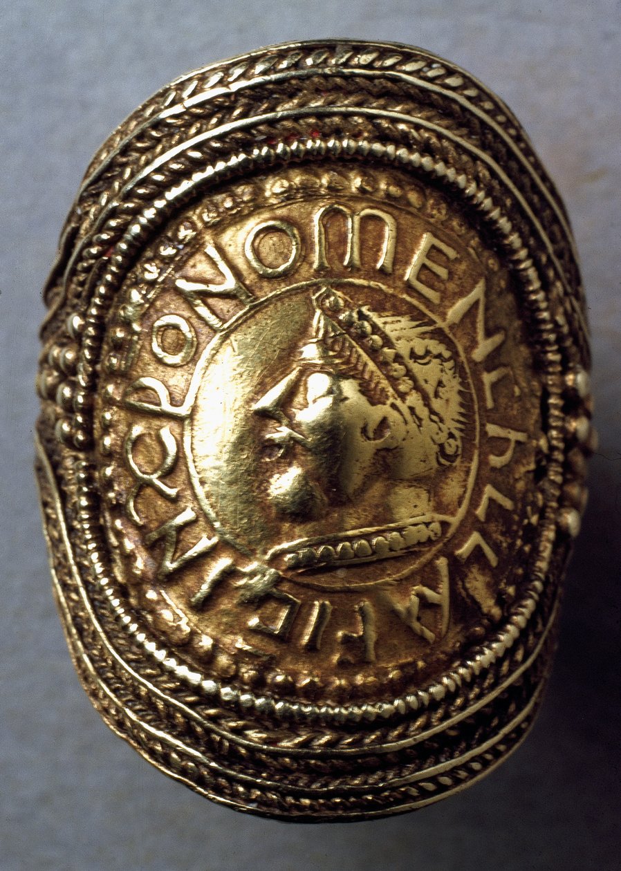 Sensaksisk ring, trolig gulldetalj fra ca. 700-tallet fra 115707 av Anglo Saxon