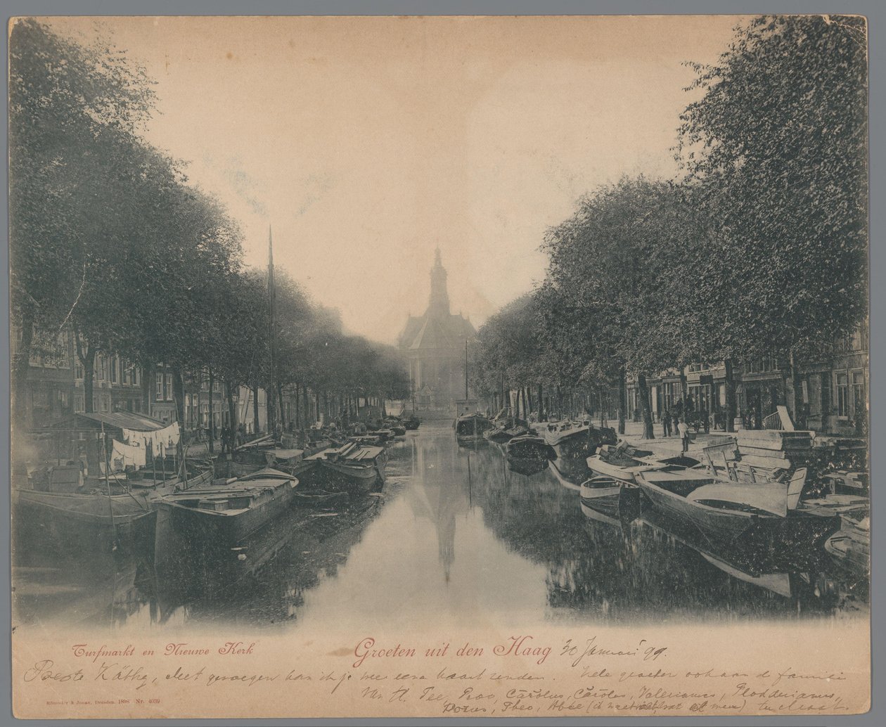 Utsikt over Turfmarkt og Nieuwe Kerk i Haag Hilsen fra Haag; Turfmarkt og Nieuwe Kerk (tittel på objekt) av Anonymous
