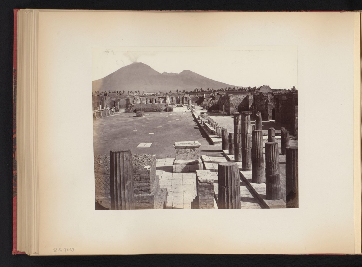 Utsikt over Piazza del Foro i Pompeii, Italia av Anonymous