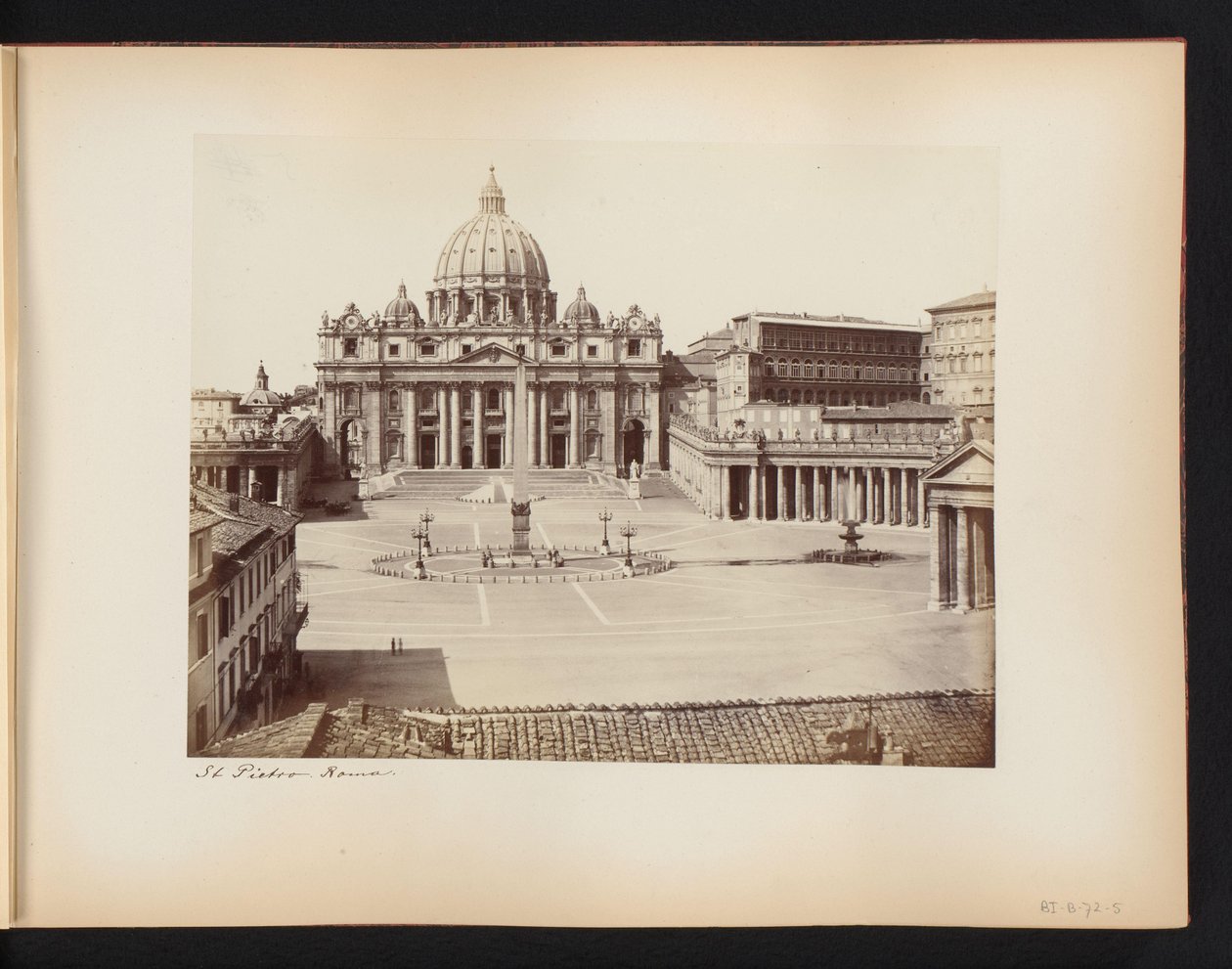 Utsikt over Petersplassen og Petersplassen i Roma, Italia St. Pietro. Roma (tittel på objekt) av Anonymous