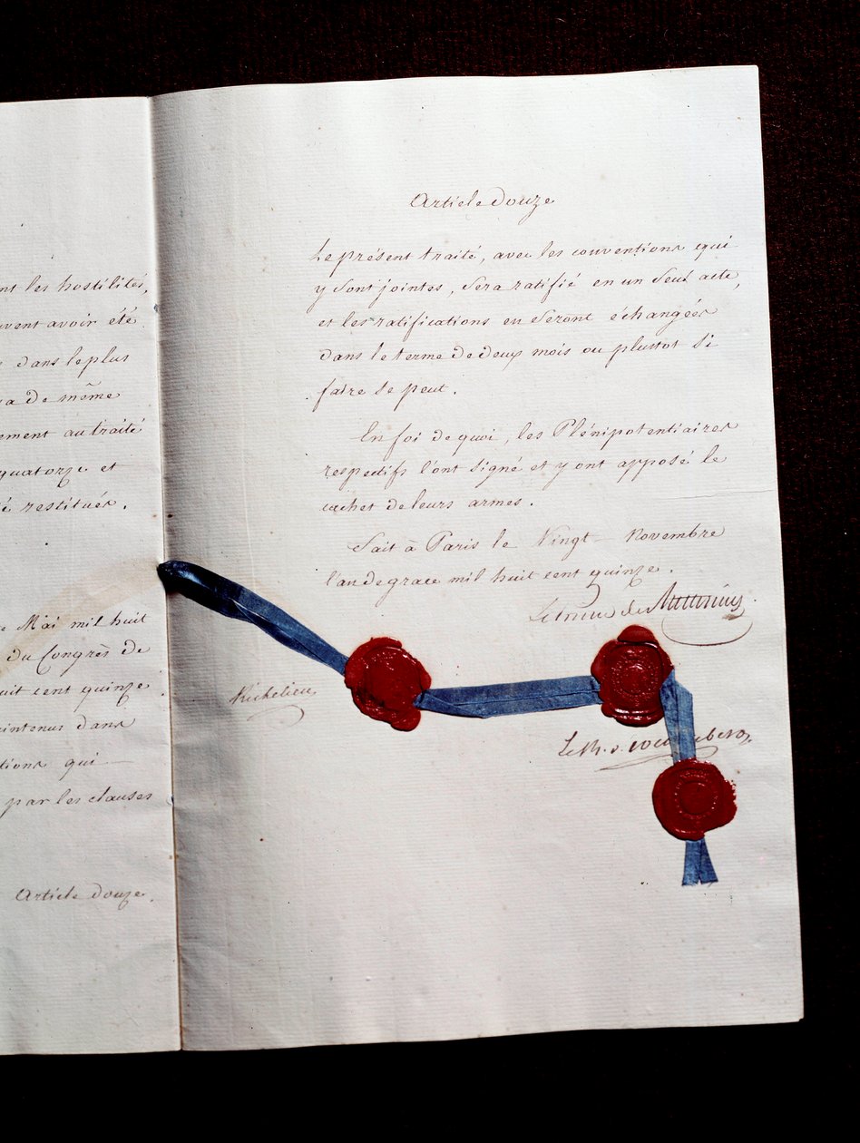 Artikkel 12 i traktaten fra 1815 mellom Frankrike og koalisene. Den andre Paris-traktaten signert av Armand Emmanuel de Vignerot du Plessis, hertugen av Richelieu (1766-1822): traktaten forutsetter samarbeid mellom Østerrike, Storbritannia, Preussen og Rus av Anonymous Anonymous