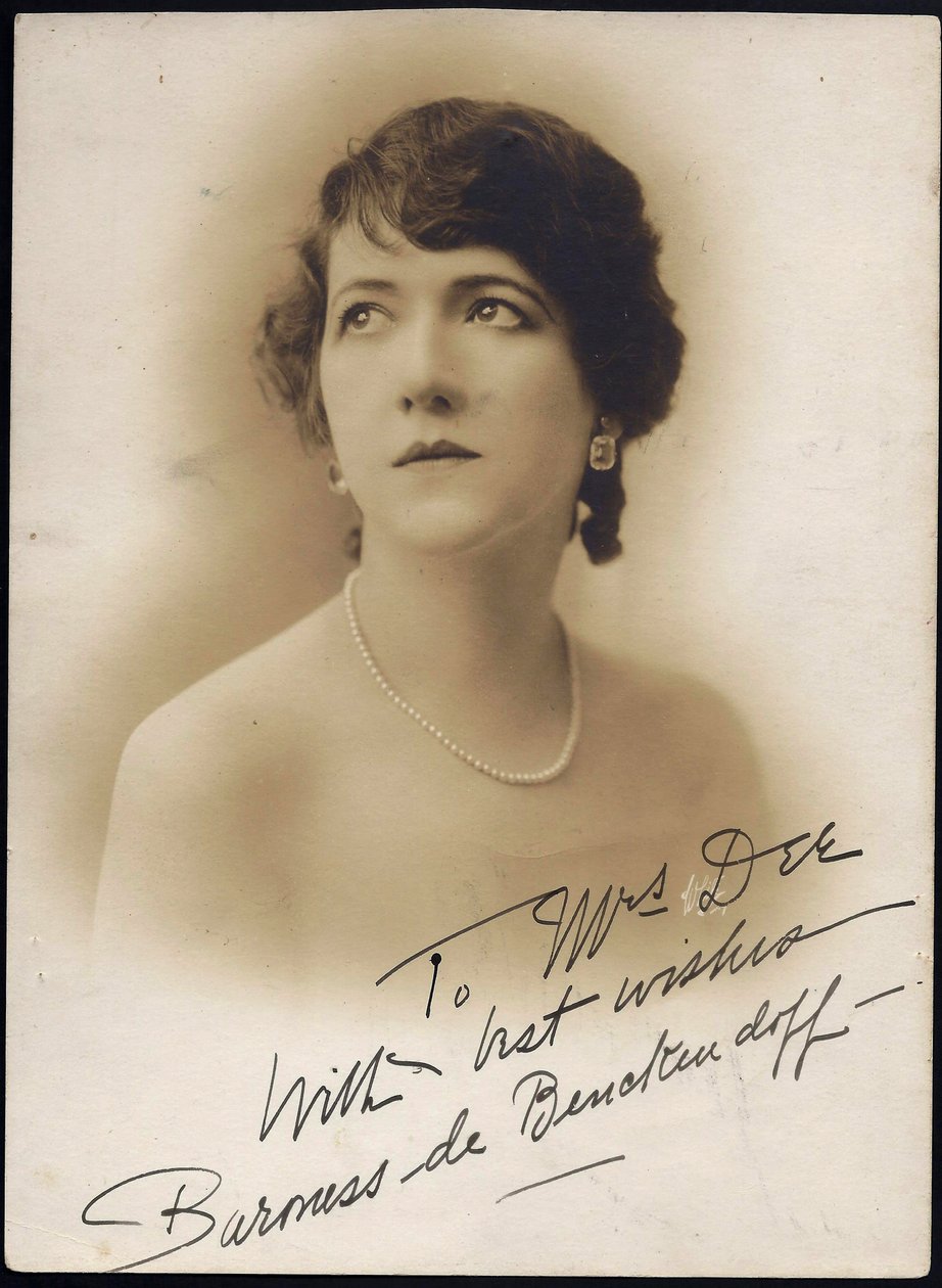 Moura Budberg - Baronesse Maria Ignatyevna Budberg (1891-1974), Anonym. Fotografi, c. 1930, Privat samling av Anonymous Anonymous