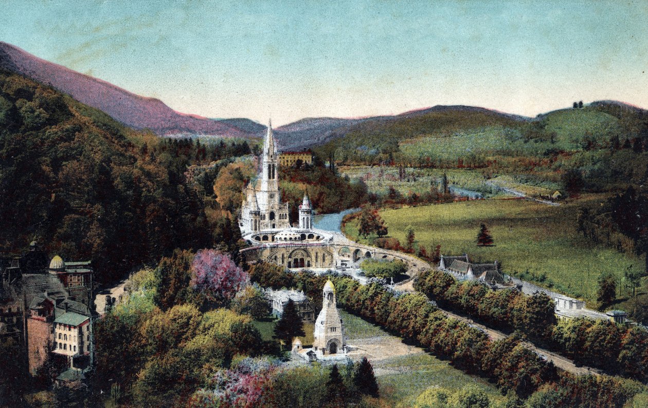 Oversikt over basilikaen og Golgata i Lourdes - Hautes Pyrenees (65) rundt 1900. av Anonymous Anonymous