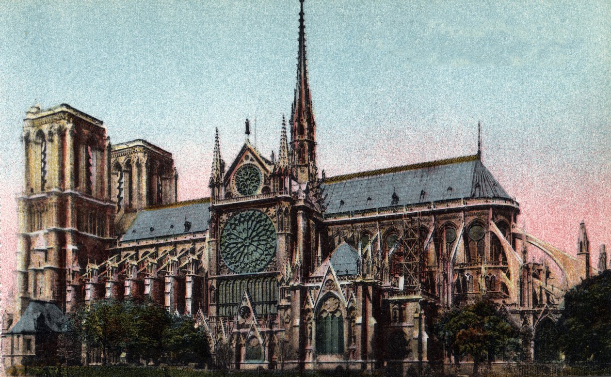 Paris: utvendig utsikt over Cathedrale Notre Dame (Notre-Dame), sørsiden. Gotisk arkitektur. Fotografi av 1920 i "" Artistic Album "" av byen Paris. Privat samling. av Anonymous Anonymous